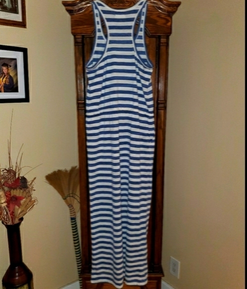 Lou & Grey Women's Razorback Maxi Dress - Picture 5 of 8
